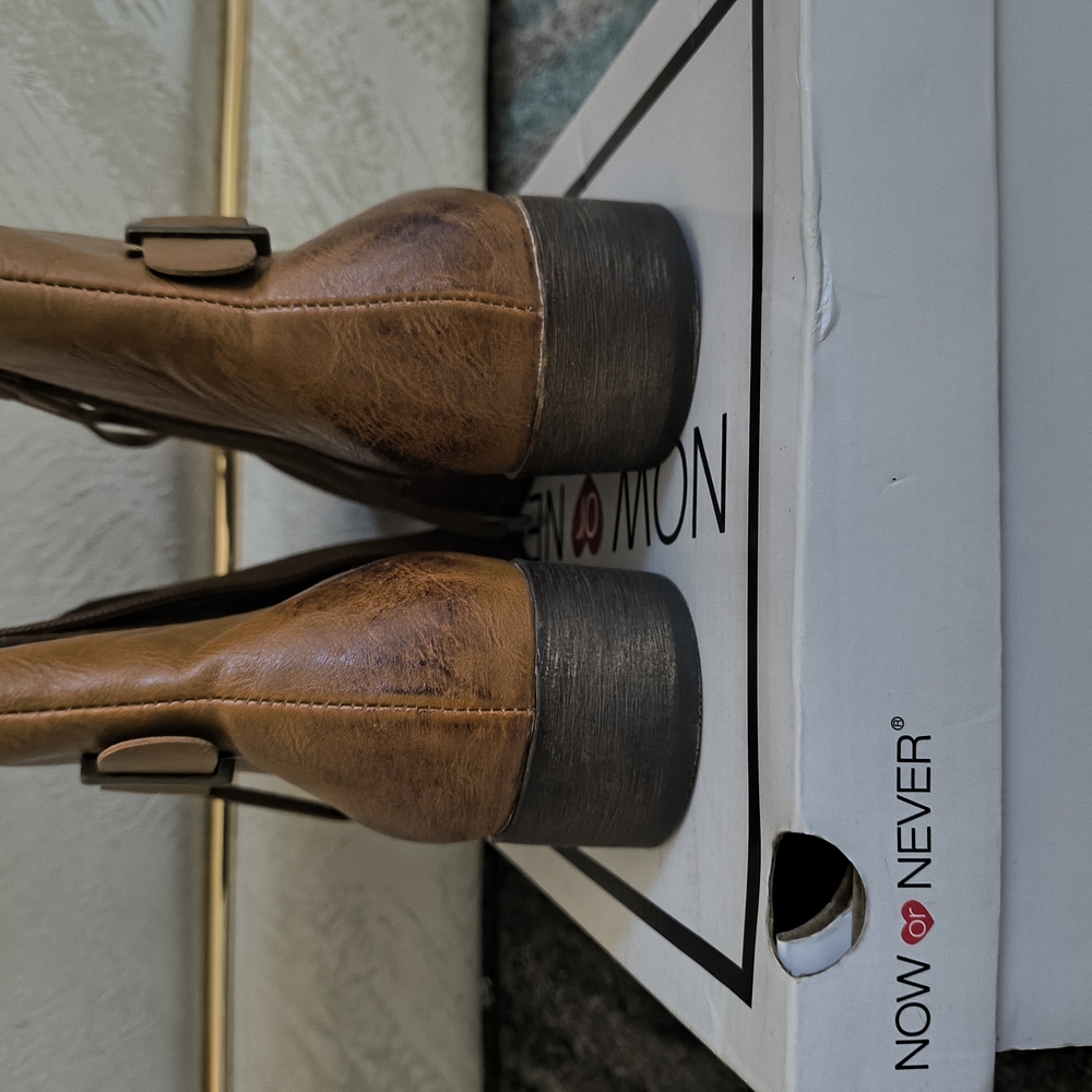 Women's Tan Boots